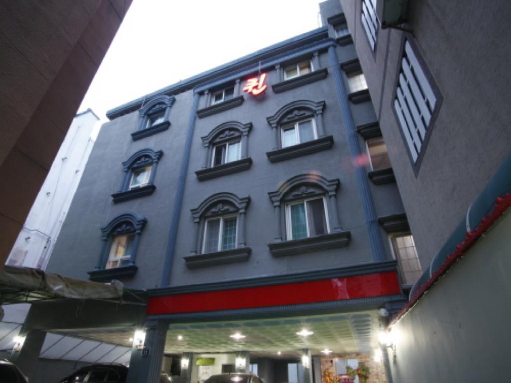 Hotel Queen Μπουσάν Εξωτερικό φωτογραφία
