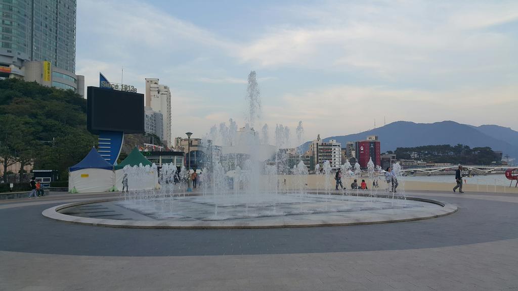 Hotel Queen Μπουσάν Εξωτερικό φωτογραφία
