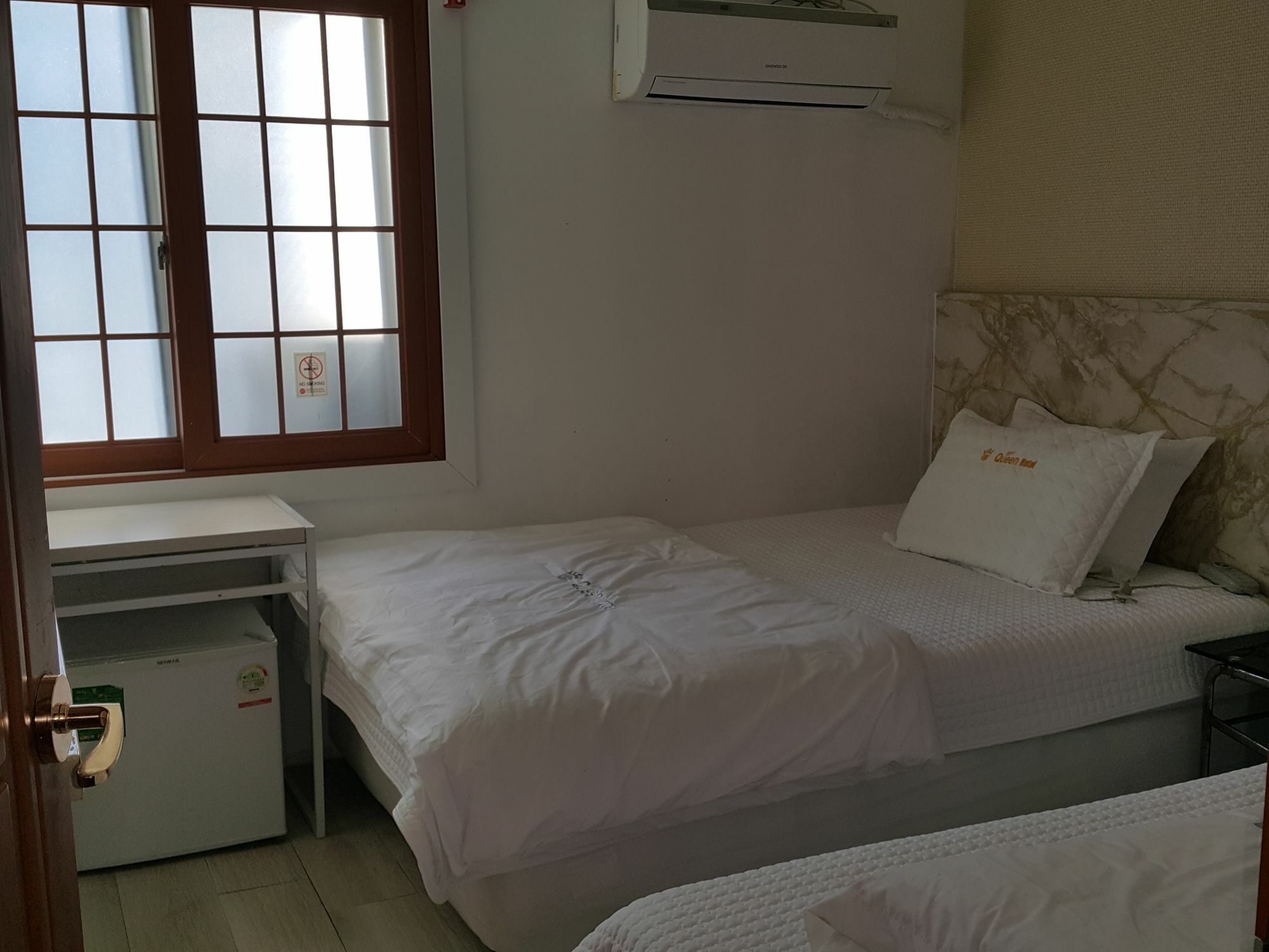 Hotel Queen Μπουσάν Εξωτερικό φωτογραφία
