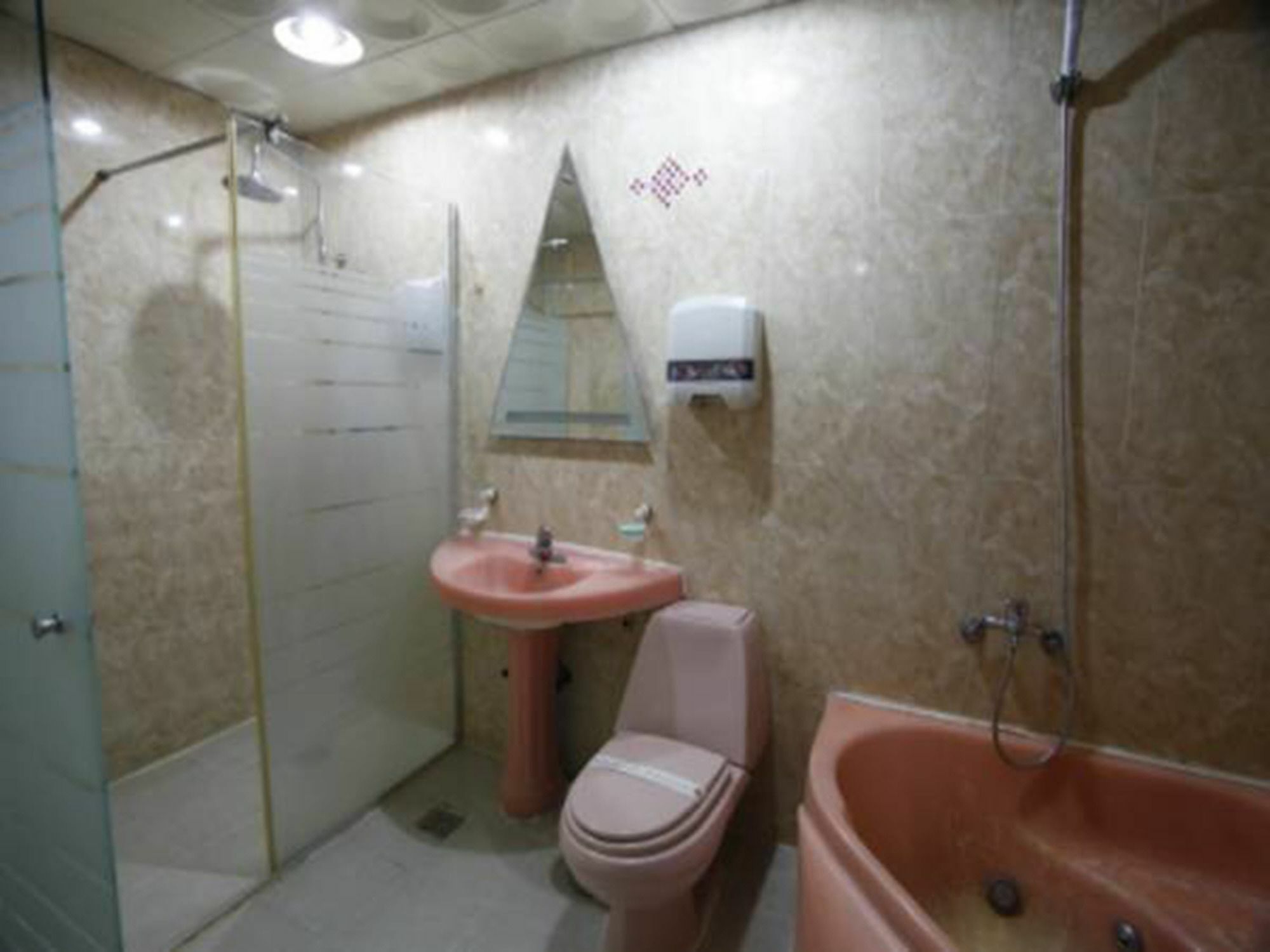 Hotel Queen Μπουσάν Εξωτερικό φωτογραφία